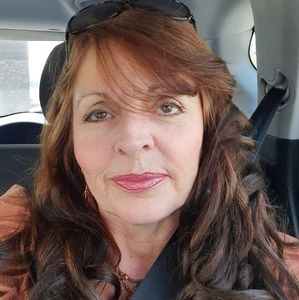 Meet your Posher, Debra